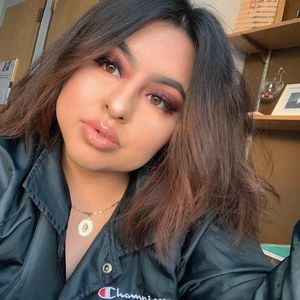 Meet your Posher, Ana